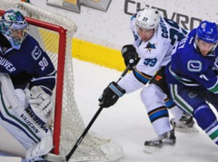 "Barys" sarūk budžets, Kazahstāna naturalizēs divus NHL spēlējušus kanādiešus