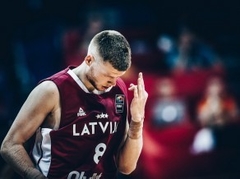Dāvim Bertānam tālmetienu rekords, Latvija gandrīz izsēj 29 punktu pārsvaru