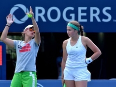 Ostapenko pēc WTA finālturnīra, visticamāk, neturpinās sadarbību ar Medinu-Garigesu