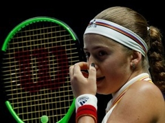 Ostapenko zaudē "WTA Finals" debijas spēlē