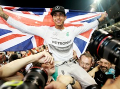 Hamiltons par spīti sadursmei ar Fetelu ceturto reizi kļūst par F1 čempionu