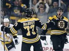 "Bruins" izcīna trešo uzvaru pēc kārtas un ierāpjas astotniekā