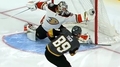 Video: NHL nedēļas momentos uzvar "Ducks" vārtsargs