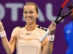 Vozņacki divreiz neizservē maču, Kvitova gūst 12. uzvaru pēc kārtas