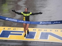 Kavauči un Lindena izcīna uzvaras Bostonas maratonā