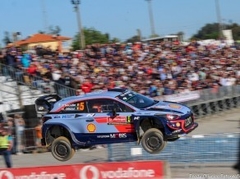 Portugāles WRC rallijā vadībā Noivils, Tanakam rallijs beidzies