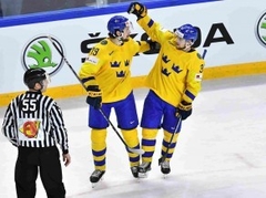 Zviedrija nepamana ASV ceļā uz finālu un svin 16. uzvaru pēc kārtas