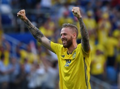 Trim zviedru futbolistiem pirms spēles pret Vāciju problēmas ar vēderu