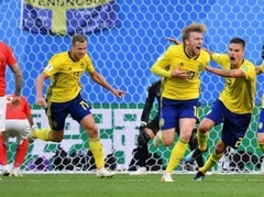 Zviedrija pārspēj Šveici un pēc 24 gadu pārtraukuma iekļūst 1/4 finālā