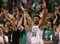 Smārts pagarinās līgumu ar "Celtics" uz četriem gadiem