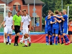 U18 futbolisti pārbaudes spēlē piekāpjas islandiešiem