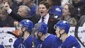 "Maple Leafs" atlaiž NHL vislabāk pelnošo treneri Bebkoku