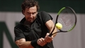 Gulbis pieceļas pēc neveiksmīga pirmā seta un gadu sāk ar uzvaru