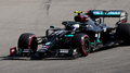 Botass saimnieko, Hamiltonam pirmajos treniņos tikai 19. vieta, F1 būs jauns vadītājs