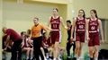 Ozola, Tomašicka un Vīksne izšķir spēli, Latvijas U18 izlasei otrā uzvara