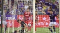 "Roma" līksmo Divalas debijā, vārtsargs ar bumbu ielido vārtos un uzdāvina "Fiorentina" uzvaru