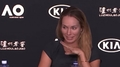 Video: Atraktīvā Kolinsa priekšlaicīgi svin uzvaru "Australian Open" cīņā