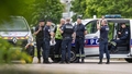Francijā simtiem policistu turpina meklēt cietumnieku, kura atbrīvošanā nogalināti divi apsargi