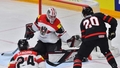 Pasaules čempionātā Kanāda izvelk uzvaru pār Austriju; Francijas hokejisti pieveic poļus