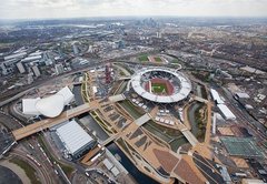 Londonas olimpisko spēļu atklāšanas ceremonijā stadionu pārveidos par 'Lielbritānijas laukiem'