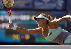 Dekmeijerei zaudējums Birmingemas WTA 'International' turnīra dubultspēļu pirmās kārtas mačā