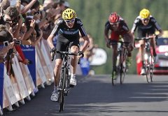 Frūme uzvar 'Tour de France' septītajā posmā; Viginss kļūst par kopvērtējuma līderi