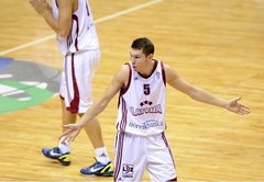 Latvijas vīriešu basketbola izlase pēdējā šīs vasaras pārbaudes spēlē zaudē arī Melnkalnei