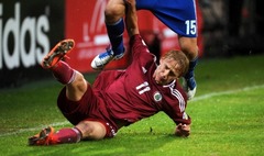 Latvijas futbola valstsvienība zaudē divas pozīcijas pasaules rangā