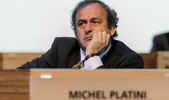 Platinī atsakās pretendēt uz FIFA prezidenta amatu un konkurēt ar Blateru