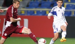 Futbola valstsvienība ar neizšķirtu Kazahstānā sāk Eiropas čempionāta kvalifikāciju