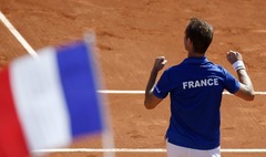 Francijas tenisisti pirmie sasniedz Deivisa kausa finālu