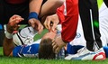 VIDEO: Slovākijas futbolists Pekarīks asiņainajā sadursmē lauzis degunu