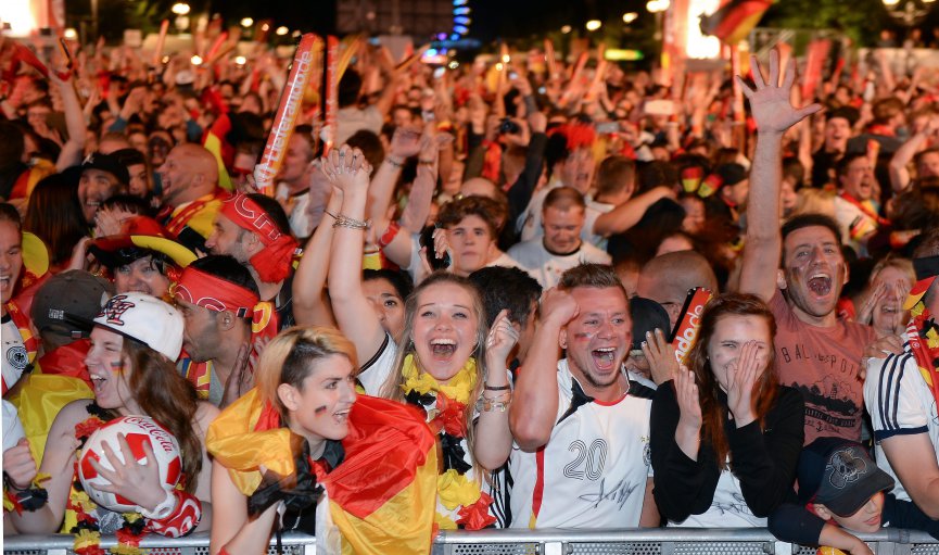 Latvieši rada platformu pasaules futbola fanu izklaidei