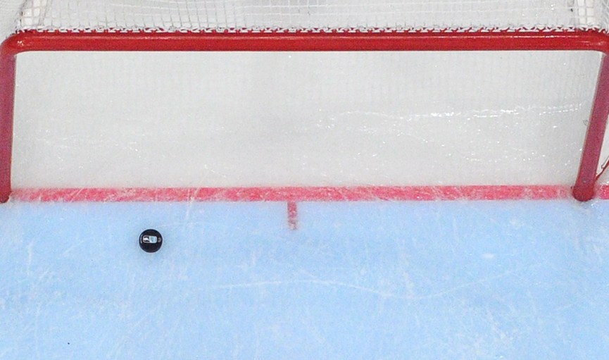 Francijas hokejistes sagrauj Latvijas cerības uz olimpisko hokeju