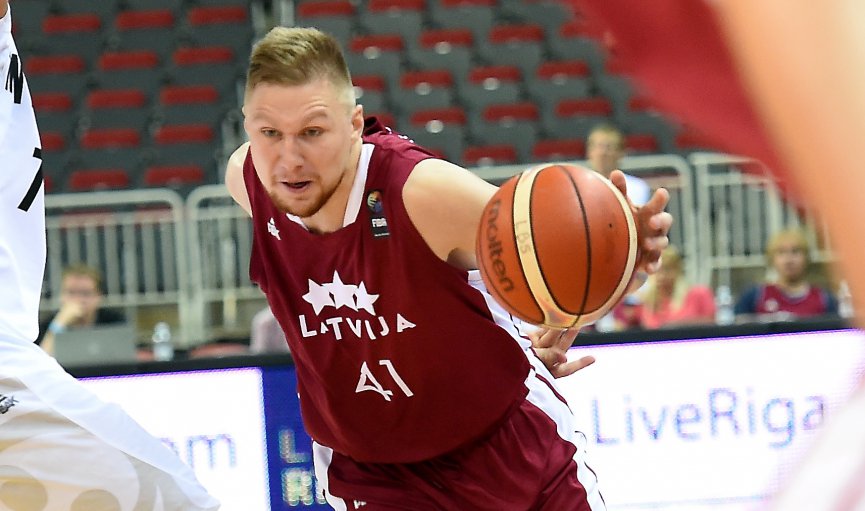 Ņižņijnovgorodā bez darba palikušais basketbolists Jakovičs pievienojas BK «Ventspils»