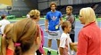 FOTO: Ernests Gulbis dalās pieredzē ar Latvijas tenisa talantiem