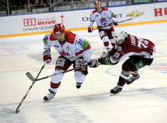 Pie uzvarām KHL spēlēs tiek Dinamo sīvākie konkurenti