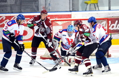 Dinamo KHL spēlē uzņem Novosibirskas Sibirj