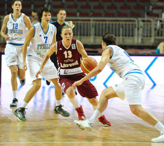 Latvijas dāmas ar uzvaru sāk Eiropas basketbola čempionāta kvalifikācijas turnīru