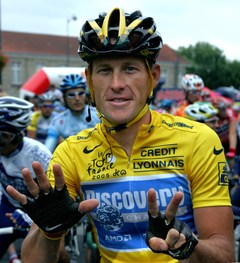 Septiņkārtējam Tour de France uzvarētājam Ārmstrongam izvirzītas jaunas apsūdzības dopinga lietošanā