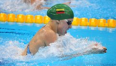 Lietuvas peldēšanas sensācija Meilutīte paliek tālu no pusfināla 100 metros brīvajā stilā