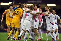 Dienvidkorejas futbolisti pēcspēles sitienos uzveic Lielbritāniju; noskaidroti visi Olimpiādes pusfinālisti