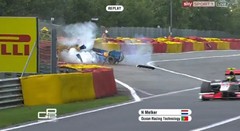 GP2 sacīkste Spa pārtraukta pēc smagas avārijas [Video]