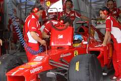 F-1 eksperti: Alonso vēl nav padevies, Ferrari ir tik vienoti kā nekad