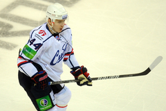 Kuldam noraidījums, Sibirj uzvara pirmdienas vienīgajā KHL mačā