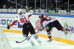 Pujaca pārstāvētā Avangard komanda KHL mačā uzvar Maskavas CSKA ar Spruktu ierindā