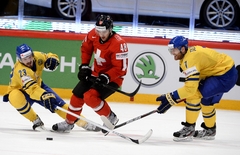 Šveices izlases aizsargs Žosī atzīts par pasaules hokeja čempionāta vērtīgāko spēlētāju