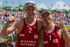 Par pasaules čempioniem pludmales volejbolā kļuvuši Brouvers/Mēvsens no Nīderlandes