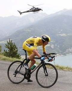 Frūme uzvar atkal un vēl vairāk pietuvojas Tour de France čempiona titulam