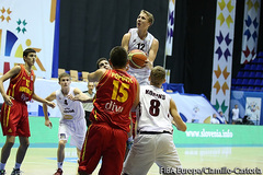 Latvijas U-16 basketbolisti pārtrauc neveiksmju sēriju un turpina cīņu par vietas saglabāšanu EČ A līgā